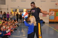 Harlem Wizards Entertain Westerville Students