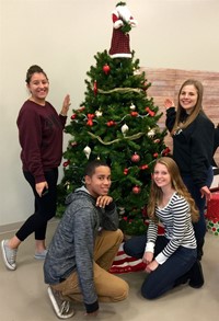 Westerville South Students Help Friends of the Shelter during annual “Howliday” Bazaar
