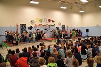 Whittier kindergarten and first grade students performing