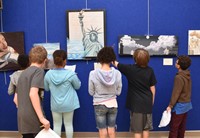 Hanby students observe the art