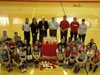 Westerville South Volleyball Team Donates Jewelry to WARM